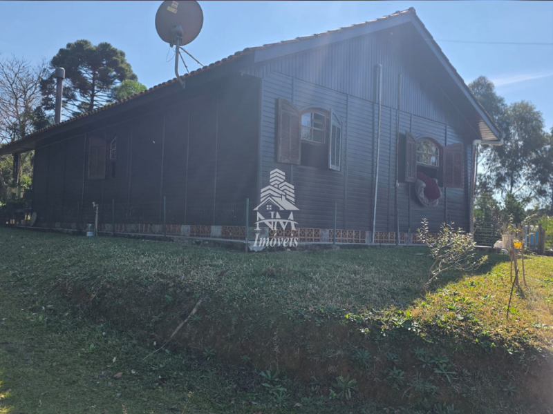 Chácara à venda em Campina Grande do Sul com 37.000 m²