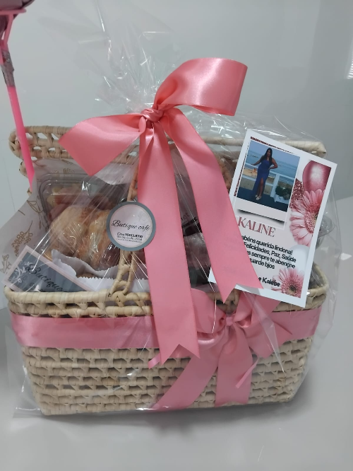 ? Presenteie com Amor: Seja para comemorar uma ocasião especial ou simplesmente para demonstrar carinho, nossas cestas são o presente perfeito. Surpreenda quem você ama com uma experiência única.