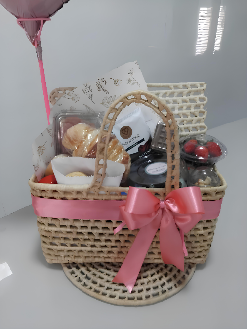 ? Presenteie com Amor: Seja para comemorar uma ocasião especial ou simplesmente para demonstrar carinho, nossas cestas são o presente perfeito. Surpreenda quem você ama com uma experiência única.