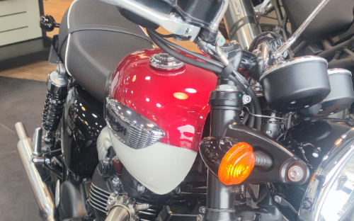 BONNEVILLE T100 23/23