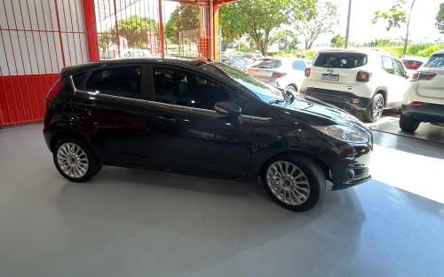 NEW FIESTA TITANIUM AUTOMÁTICO