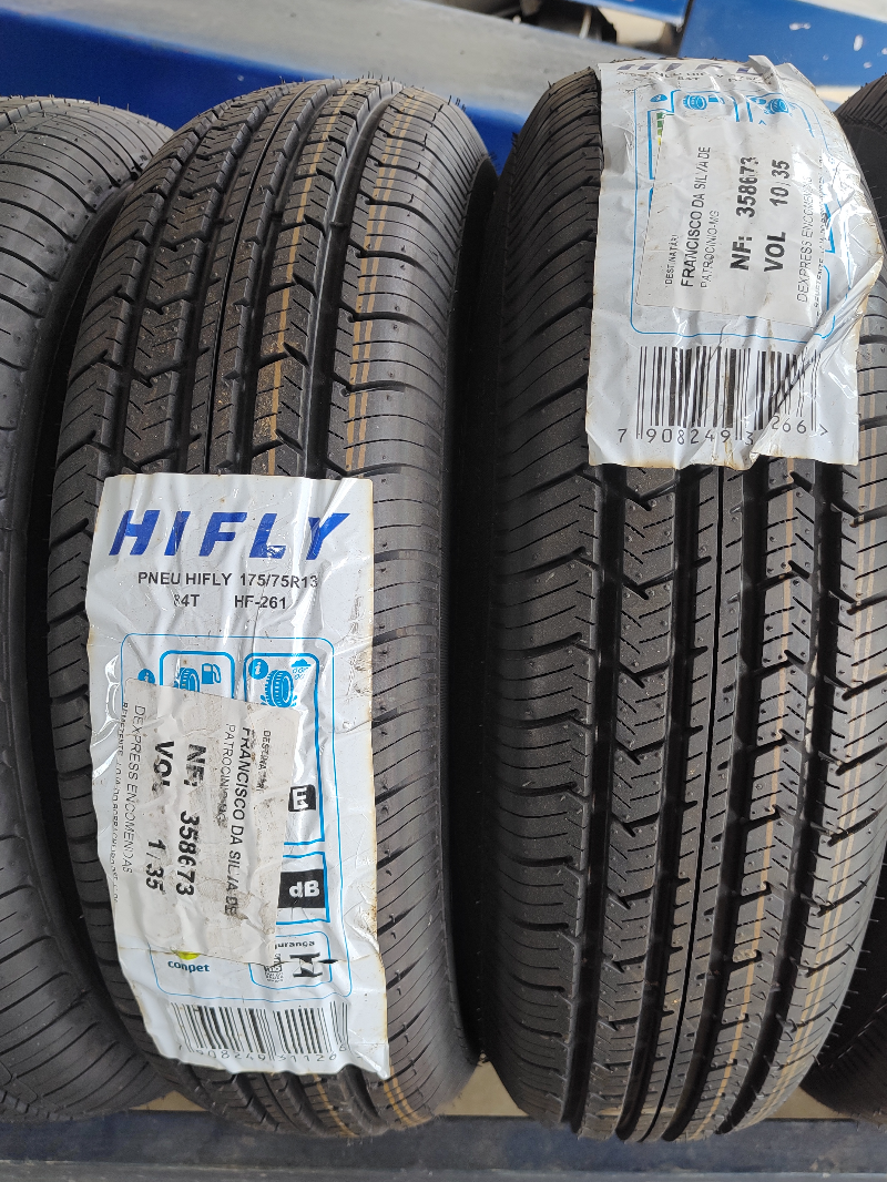 Pneus 13 novos