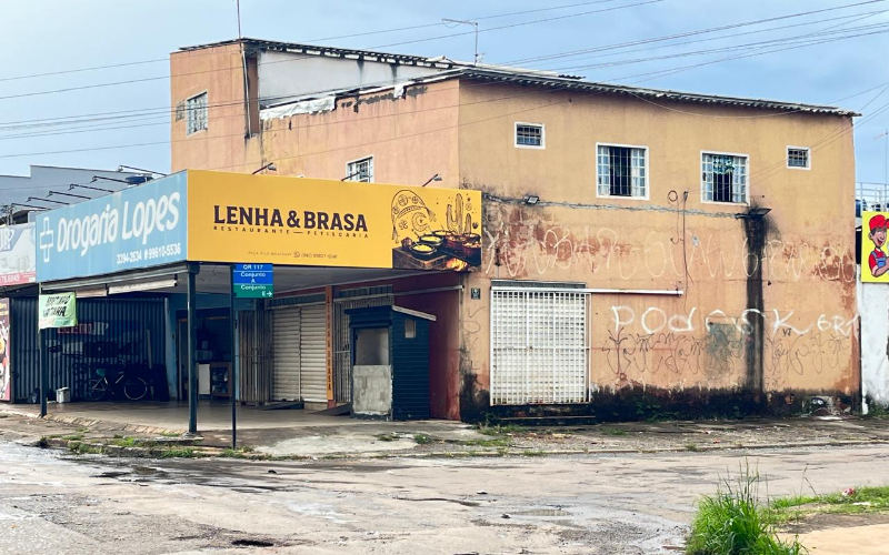 Prédio comercial QR 117