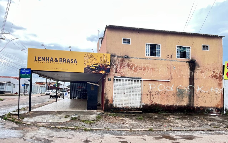 Prédio comercial QR 117