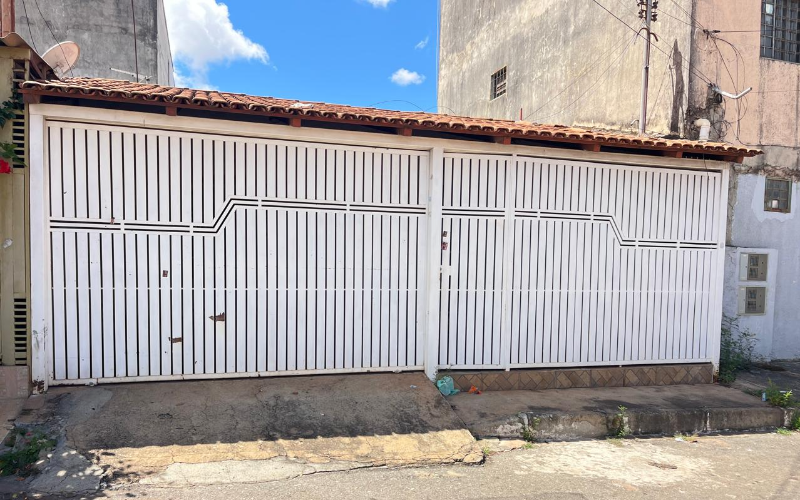 Casa na Qr 201