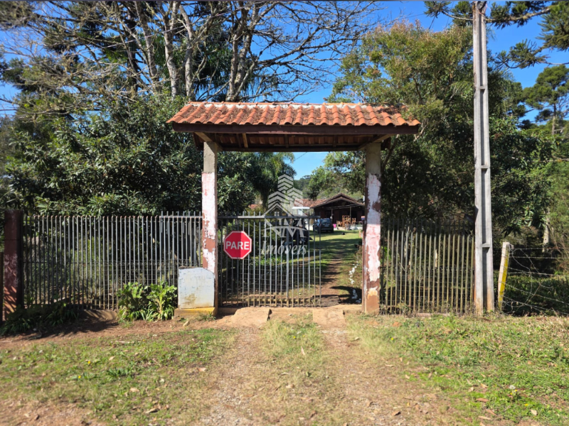 Chácara à venda em Campina Grande do Sul com 37.000 m²