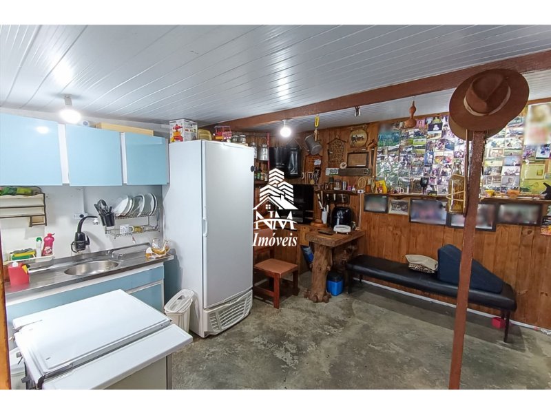 Sobrado com 4 Quartos à Venda no Centro de Pinhais