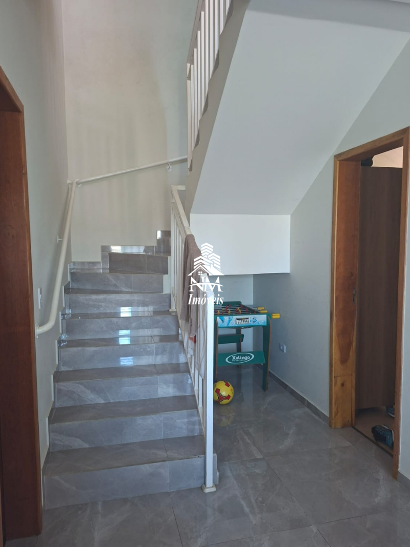 Sobrado de esquina com 2 quartos + suíte à venda em Piraquara – Planta Cruzeiro