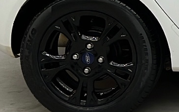 Detalhamento Premium de Rodas e Caixas de Rodas (com remoção)