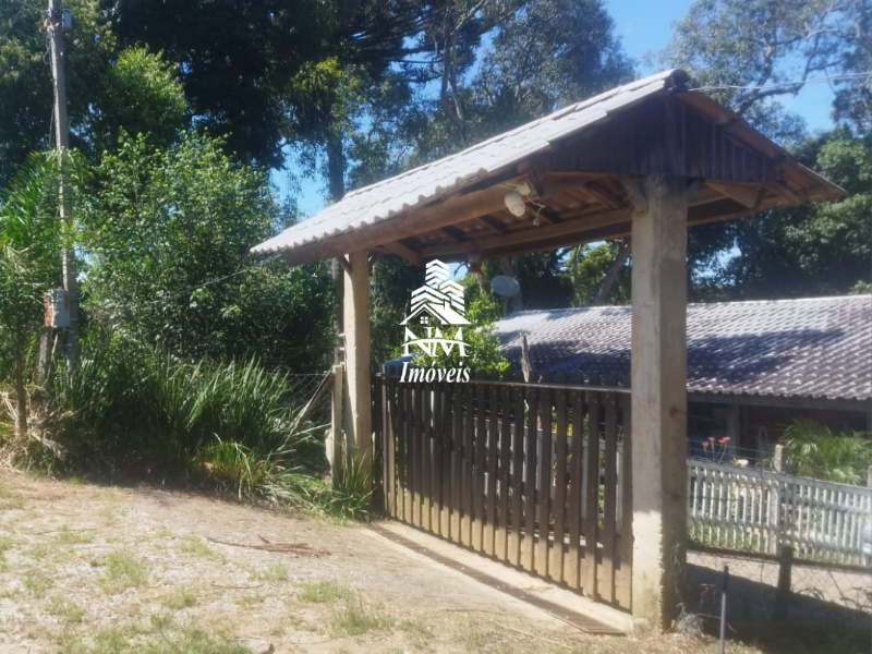 Chácara urbana com 3.700m² em condomínio à venda em Piraquara – Próximo ao Centro