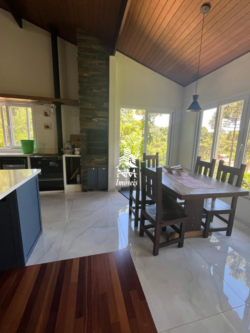 Refúgio de alto padrão à venda em Campina Grande do Sul – Chácara exclusiva