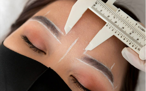 Sobrancelha de Henna