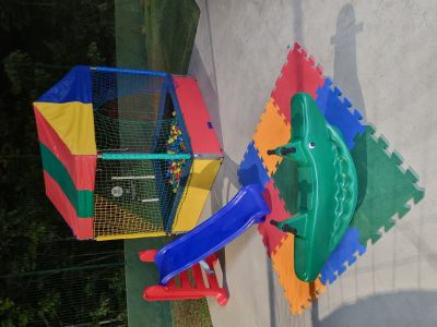 Casinha de bolinhas + Escorregador
