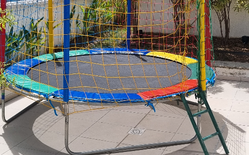 Pula Pula e Escorregador