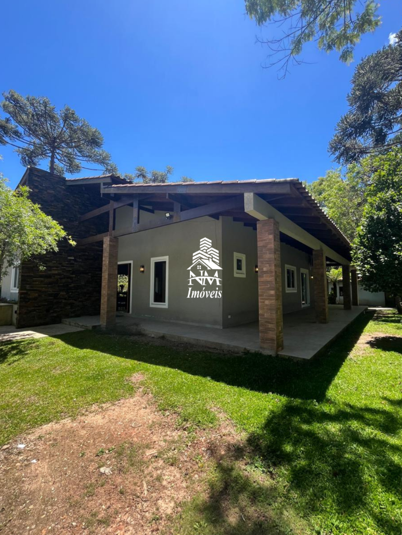 Refúgio de alto padrão à venda em Campina Grande do Sul – Chácara exclusiva