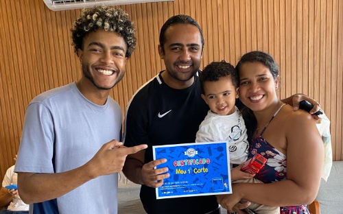 PRIMEIRO CORTE EM GRANDE ESTILO