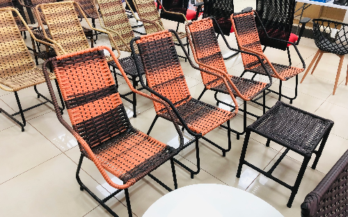 Cadeira de fibra Aguiar