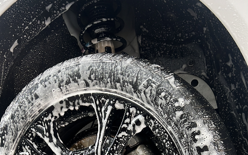 Detalhamento Premium de Rodas e Caixas de Rodas (com remoção)