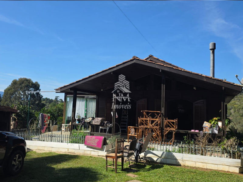 Chácara à venda em Campina Grande do Sul com 37.000 m²