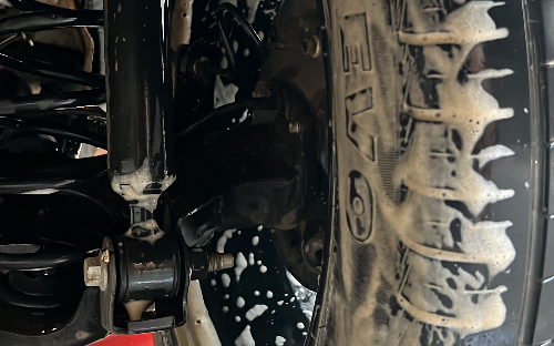 Detalhamento Premium de Rodas e Caixas de Rodas (com remoção)