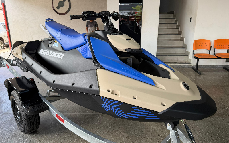 JET SKI SPARK TRIXX 2025