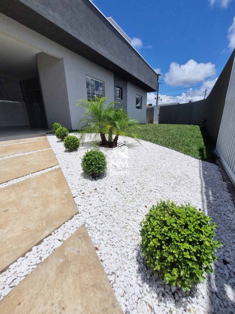 Casa de esquina com 75m² à venda em Pinhais – Jardim Cláudia