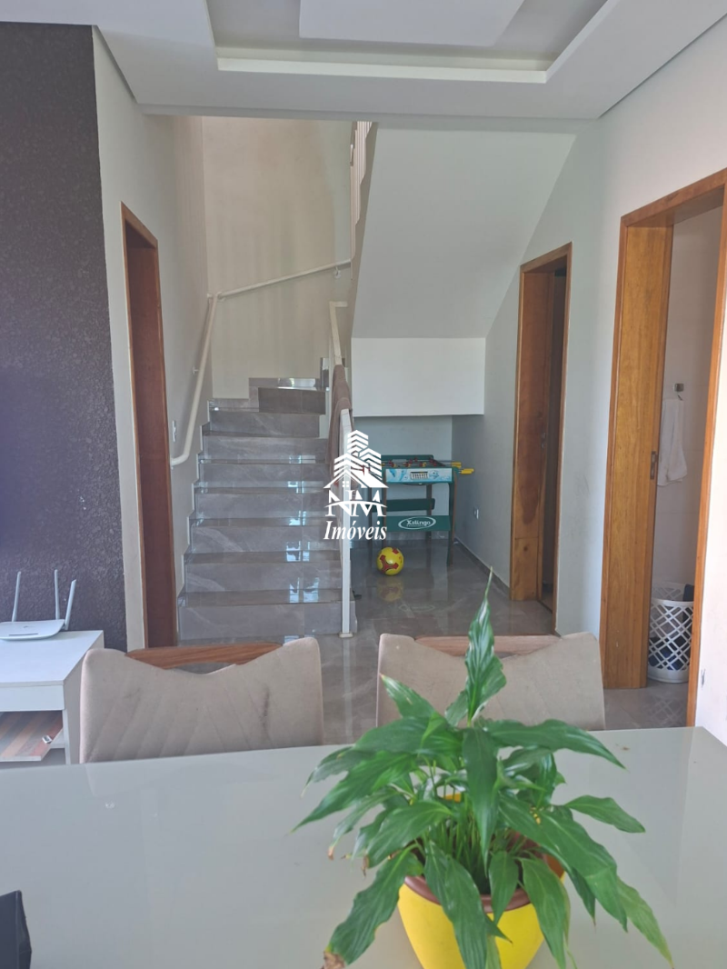 Sobrado de esquina com 2 quartos + suíte à venda em Piraquara – Planta Cruzeiro