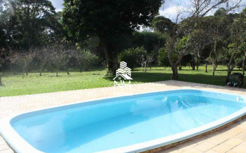 Chácara de alto padrão à venda em Campina Grande do Sul com 89.000 m² (3,67 alqueires)