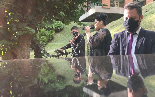 Piano, violino e voz