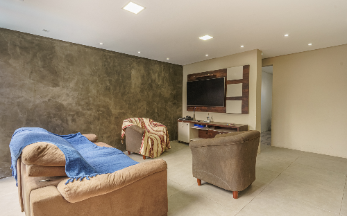 Casa a Venda com 5 dormitórios na Capela