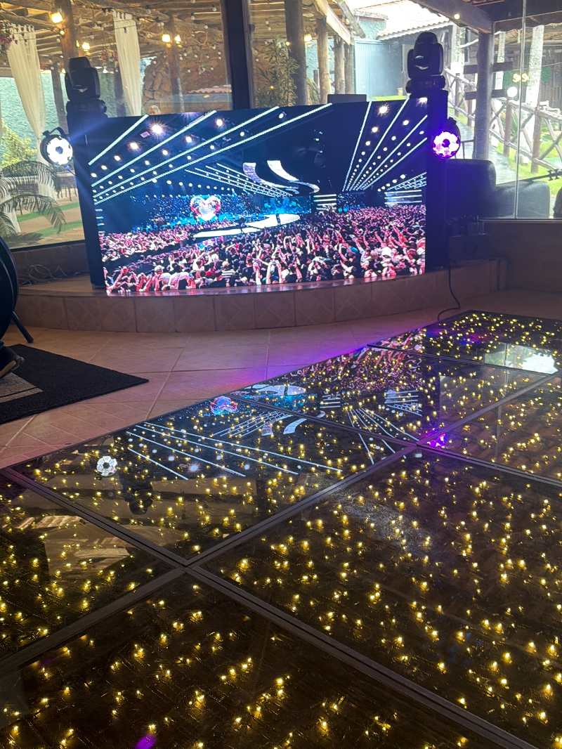 Painéis de LED High Definition (Indoor e Outdoor) A partir de: