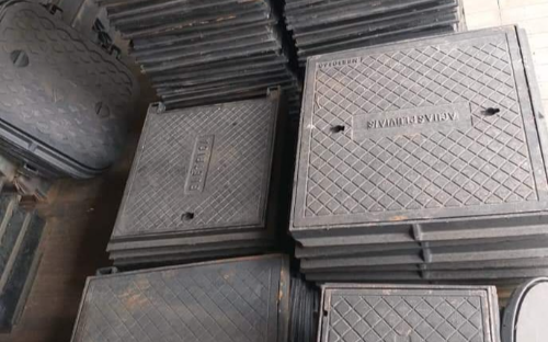 Tampões de Ferro Fundido Quadrados