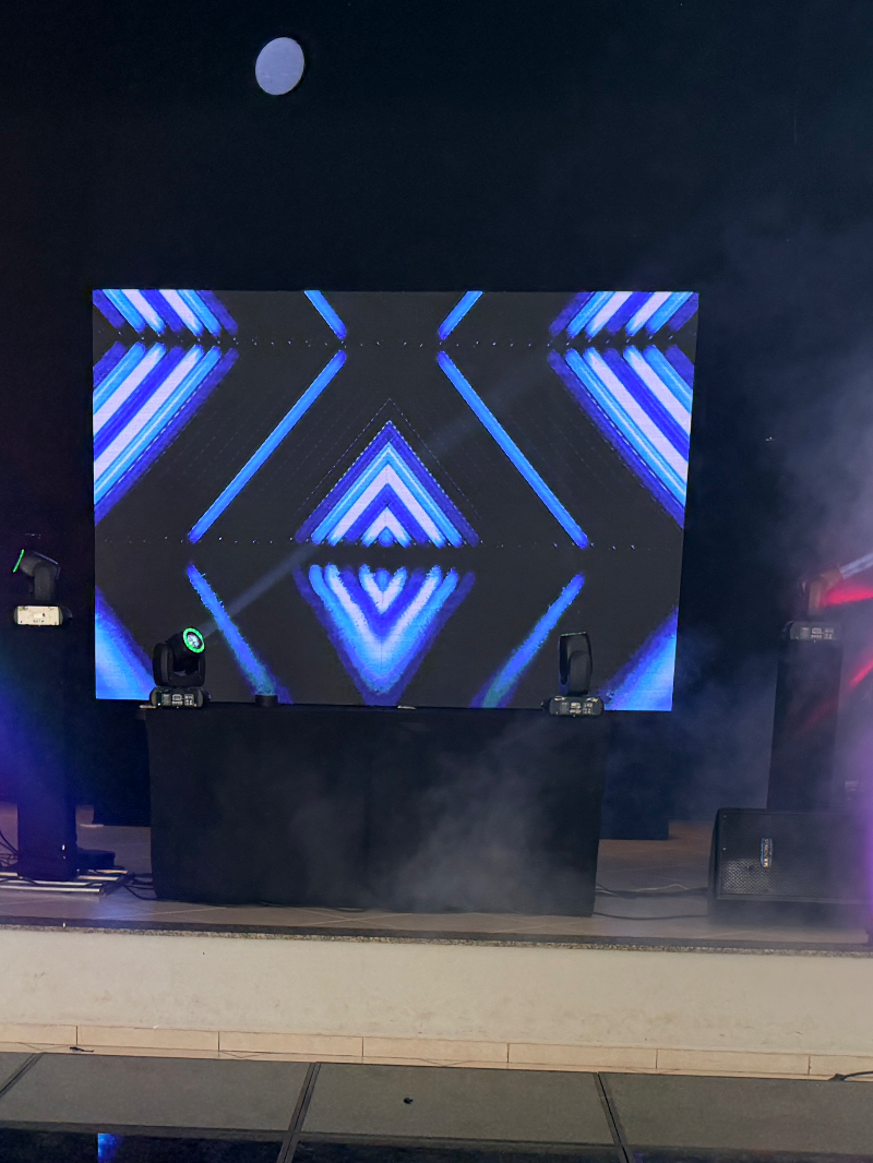 Painéis de LED High Definition (Indoor e Outdoor) A partir de:
