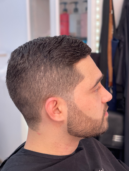Corte masculino com visagismo