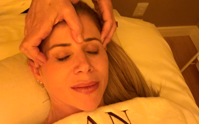 Spa facial e corporal . Relaxamento . Fisioterapia. Limpeza de pele