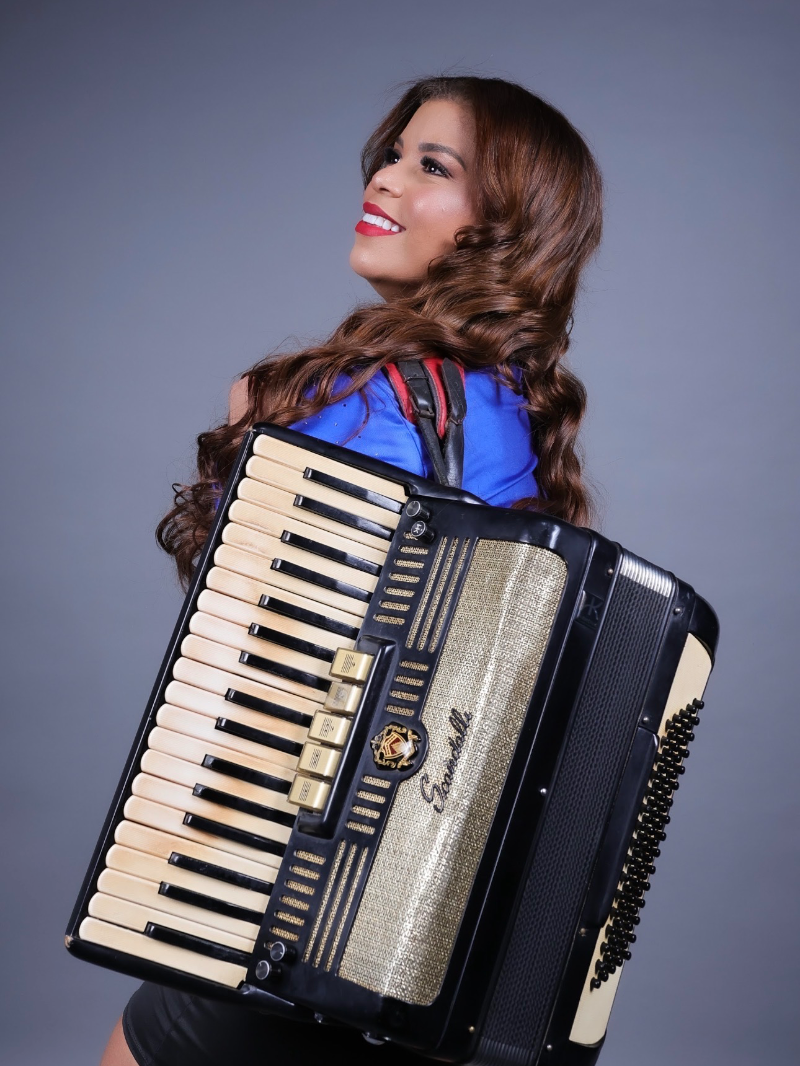 PAMELA ARRETADA & SAMFÔ