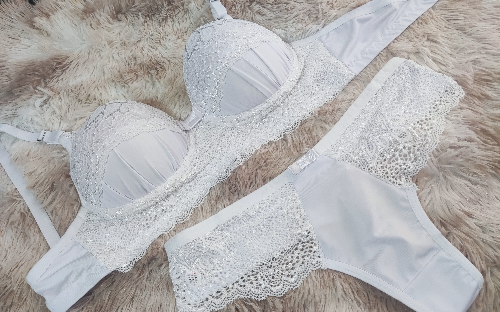 Conjunto Bojo Branco