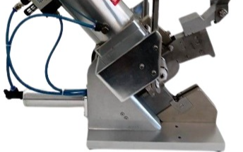 NW-6020 - Grampeadeira pneumática semiautomática dupla.