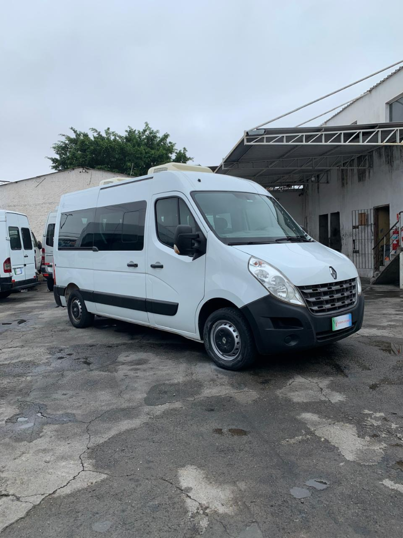 RENAULT MASTER L2H2- 16 LUGARES