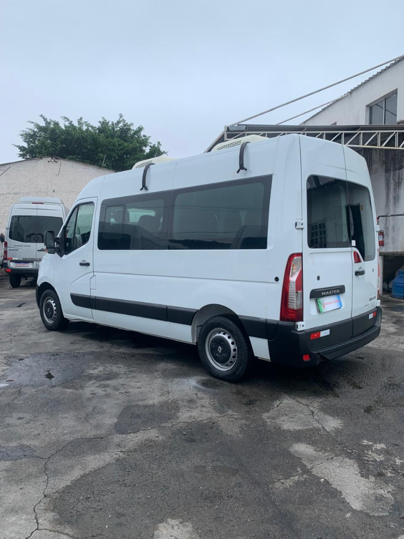 RENAULT MASTER L2H2- 16 LUGARES