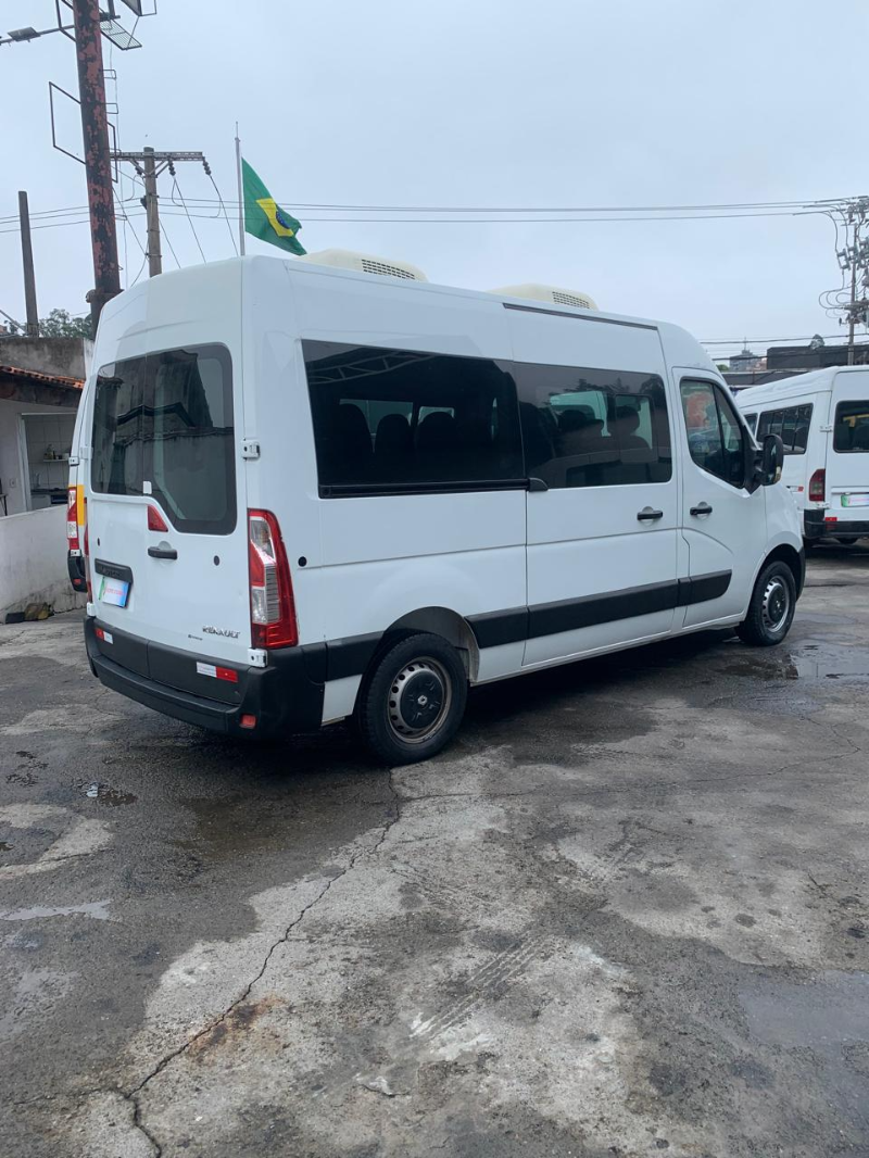 RENAULT MASTER L2H2- 16 LUGARES
