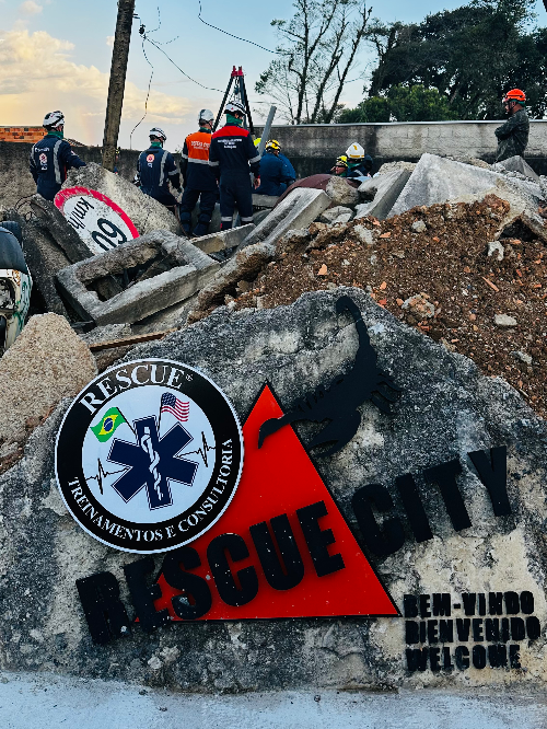 STRUCTURAL COLLAPSE - BUSCA E RESGATE EM ESTRUTURAS COLAPSADAS