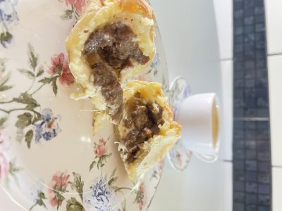 Pão de queijo fit recheado com carne- 05 unidades (100g cada)