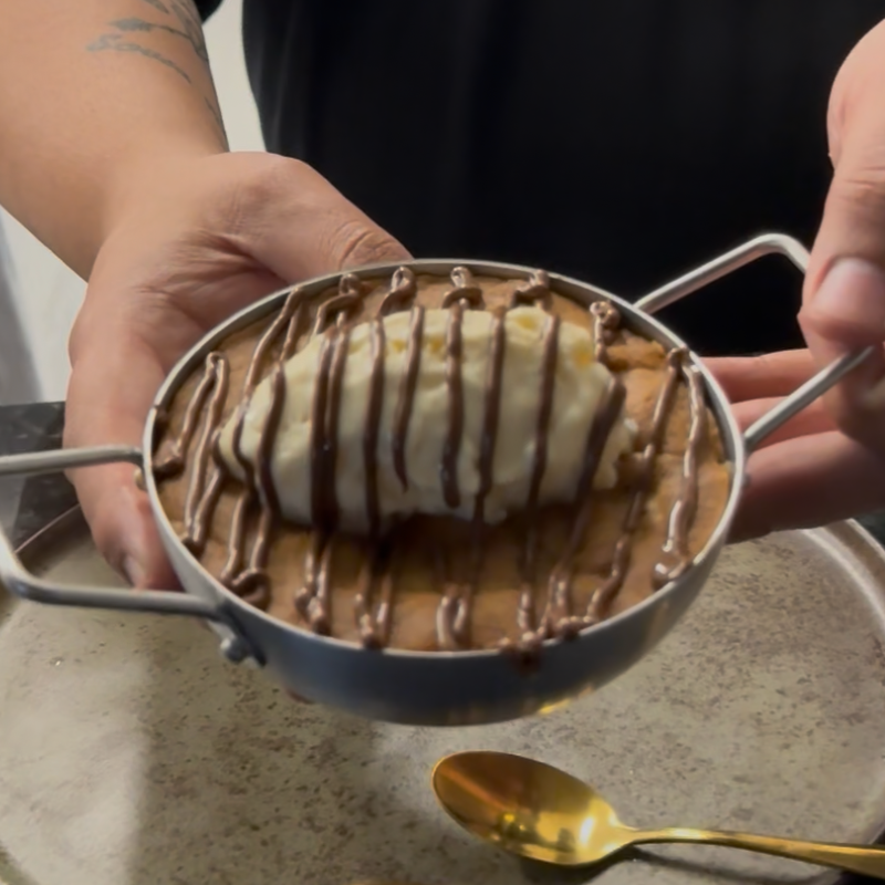 TORTA COOKIE DE NUTELLA COM SORVETE