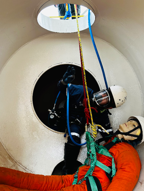 NR-33 SEGURANÇA E SAÚDE NOS TRABALHOS EM ESPAÇOS CONFINADOS