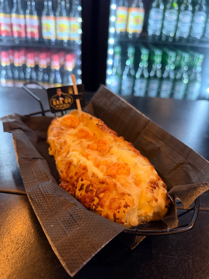 PÃOZINHO DE ALHO COM CAMARÃO