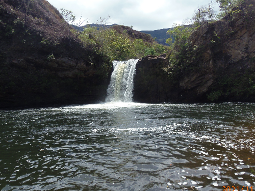 ( 4 ) cachoeira do caldeirão