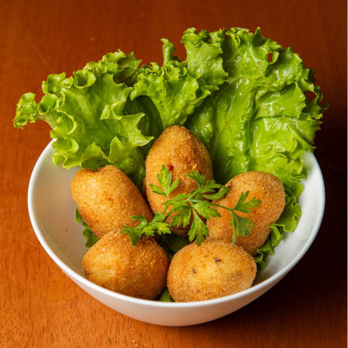 Bolinho de Mandioca  c / Carne  5 un.