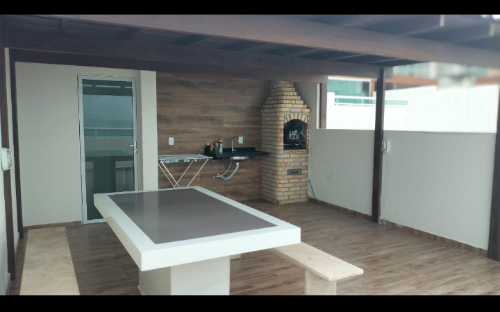 Casa Triplex em condomínio Pirangi