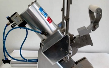 NW-6020 - Grampeadeira pneumática semiautomática dupla.